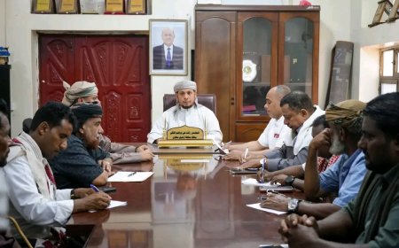 محافظ سقطرى يلتقي قيادة المجلس الوطني ويؤكد على تعزيز الأمن والتنمية ومكافحة الظواهر السلبية