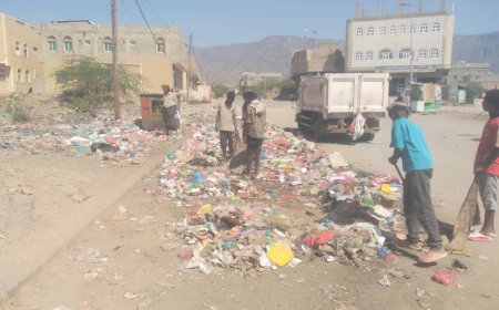 صندوق نظافة لودر جهود مخلصة وعمل مستمر