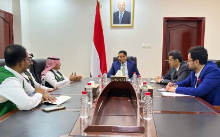 رئيس الوزراء يشيد بجهود المؤسسات والهيئات السعودية في تقديم الدعم للشعب