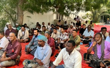 انتقالي حضرموت يُكثف استعداداته لمليونية "حضرموت أولًا" باجتماع موسع مع مراكز المكلا