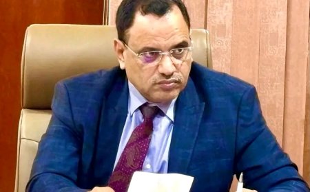 الوزير السقطري يعزّي بوفاة عبدالله جعبل امين صندوق القطاع الزراعي بديوان الوزارة