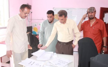 مديرا إدارتي "التعليم الأهلي والتعليم الأساسي" بالوزارة يزوران مدرسة الرباط بلحج