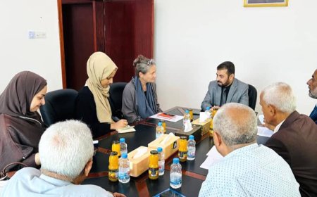 رئيس جهاز الرقابة يلتقي سفيرة هولندا لدى اليمن ويبحثان تعزيز التعاون المشترك