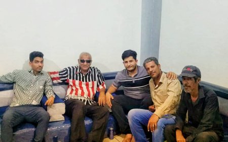 بتكليف من المحافظ لملس.. الوكيل سالم يطمئن على أسرة فقيد الإعلام " الوحصي"