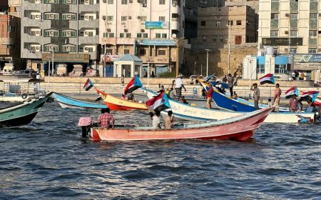 عرض بحري في المكلا احتفاءً بالذكرى التاسعة لتحرير ساحل حضرموت