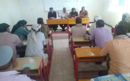 أجتماع تربوي لمواجهة التحديات وتعزيز برنامجي القراءة الإثرائية والتعليم التعويضي بمدارس لودر