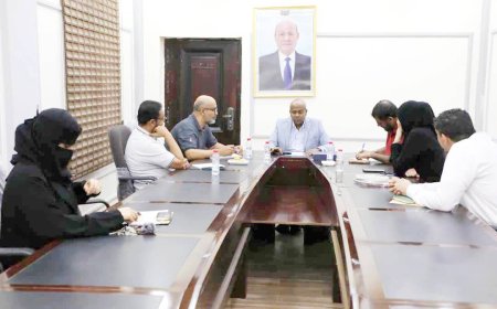 الخليفي يلتقي رئيس الاتحاد اليمني العام للإعلام الرياضي