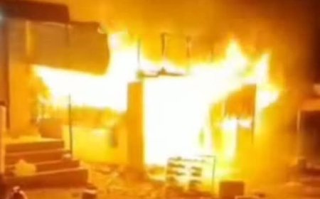 تعز.. خسائر مادية كبيرة جراء اشتعال حريق في سوق “العين”