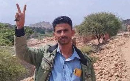 قائد الشرطة العسكرية الجنوبية يعزي وكيل محافظة لحج في وفاة ابن أخيه 