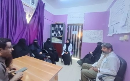مدير عام مكتب الصحة بأبين يدشن حملة التحصين بمركز الامومة والطفولة