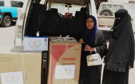 المجلس التنسيقي الأعلى لمنظمات المجتمع المدني في محافظة أبين وشركاؤه يقدمون دعماً عاجلاً لأسرة منكوبة في شقرة