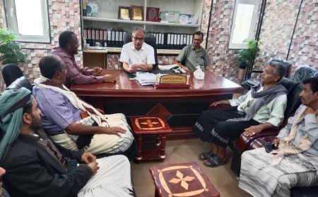 مدير عام مديرية عتق يُطلق حملة ميدانية لمراقبة سلامة المواد الغذائية في الأسواق