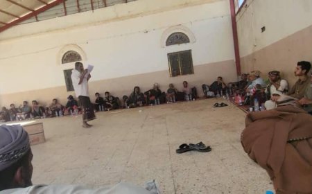 الشيخ محمد مبخوت الربيزي يرعى حكم قبلي بين ال باكر وال سودان بشبوة