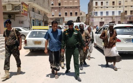 مدير عام مديرية القطن رئيس المجلس المحلي و مدير عام الأمن بالوادي و الصحراء يتجولان في شوارع و أسواق مديرية القطن