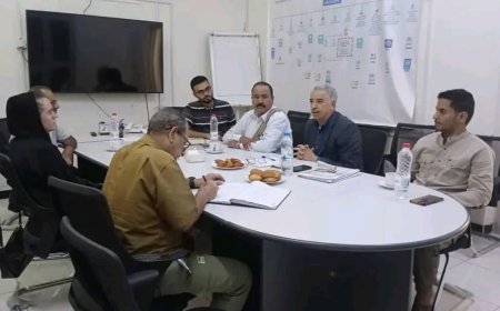 المدير التنفيذي للبرنامج الوطني للتعامل مع الألغام يلتقي بالمديرة القطرية لمنظمة هالوتروست