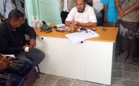 نزول ميداني لرئيس انتقالي خنفر على مراكز انتقالي مدينة شقرة بأبين