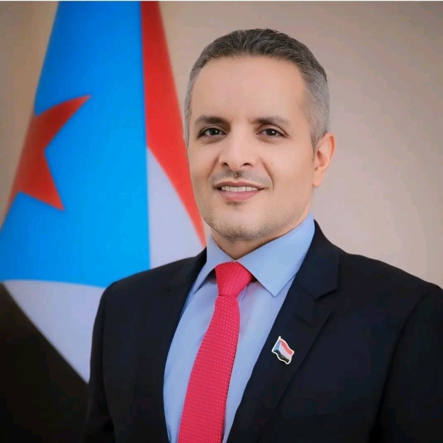 مصادر مقربة تؤكد اعتذار الإعلامي مختار اليافعي عن قبول منصب نائب وزير الإعلام