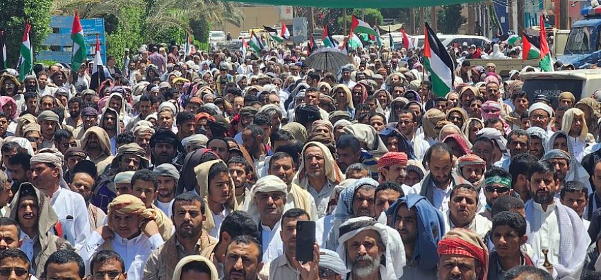 مأرب تحتشد تضامناً مع غزة وتدعو لنصرة فلسطين الجريحة