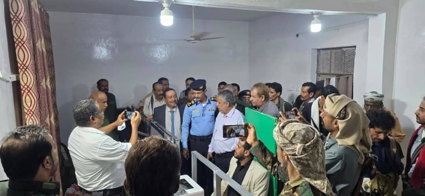 تدشين صرف البطاقة الذكية في مديرية بيحان بمحافظة شبوة