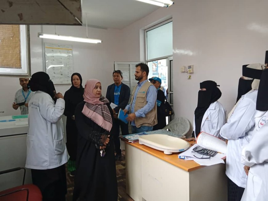 الخامري تستقبل وفد منظمة الأمم المتحدة للطفولة لتقييم عيادة التغذية في مجمع المعلا الصحي