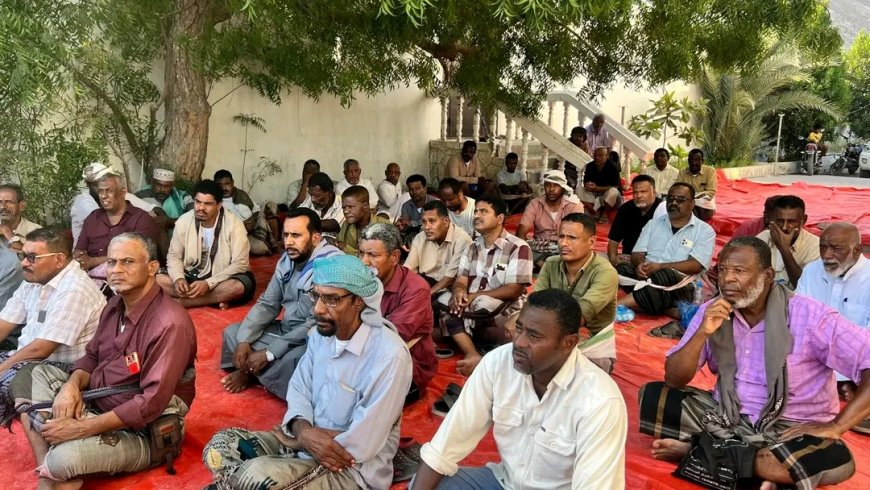 انتقالي حضرموت يُكثف استعداداته لمليونية "حضرموت أولًا" باجتماع موسع مع مراكز المكلا
