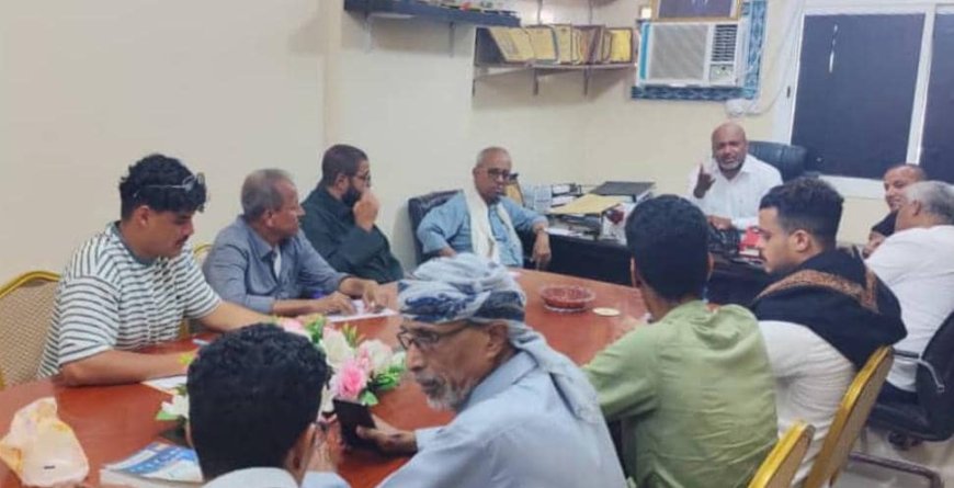 قيادات الشباب والرياضة واتحادات الألعاب الرياضية يناقشون المرحلة الأولى للأنشطة والبطولات بساحل حضرموت