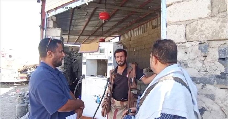الصناعة والتجارة بالحصين تلاحق المخالفات التجارية في سناح بحملة ميدانية شاملة