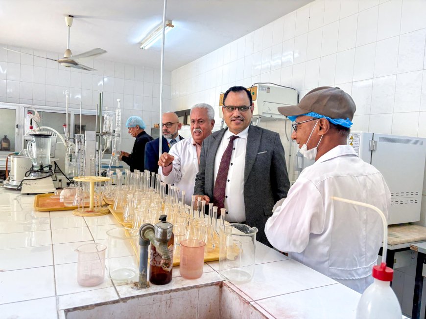 الوزير السقطري يدشن تسليم المختبر المركزي لمراقبة جودة الأسماك أجهزة جديدة