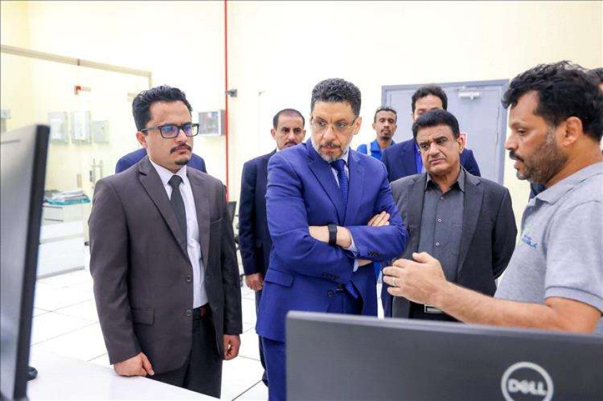 رئيس الوزراء يوجه بإتخاذ حلول إسعافية عاجلة لمعالجة انقطاعات الكهرباء