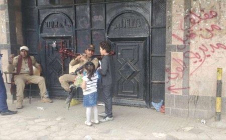 مليشيات الحوثي تصدر توجيهات بإلغاء تدريس اللغة الإنجليزية ومواد علمية أخرى