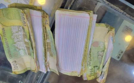شرطة عتق تتمكن من القبض على متهم يقوم بتزوير العملة الوطنية والنصب والاحتيال للمحلات التجارية والمواطنين