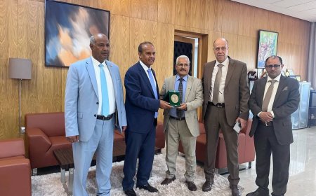 المستشار العديني يشيد بتعاون جامعة الحسن الأول في استقبال ورعاية الطلاب اليمنيين
