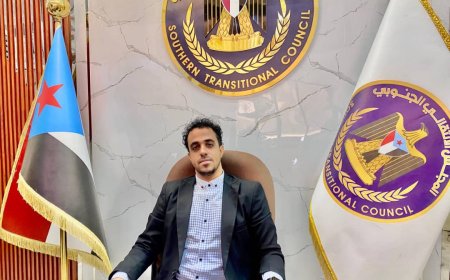 طاقم عمل السكرتارية بمجلس المستشارين يهنئون الزميل محمد السلامي بمناسبة الخطوبة