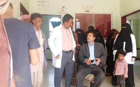 مقبنة: مدير فرع الصحة يختتم جولات ميدانية ويناشد بدعم "وحدة السلام"