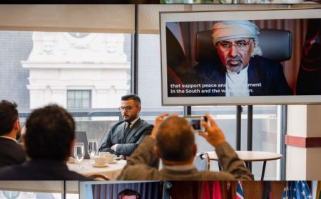 الرئيس الزُبيدي يدشّن بعثة المجلس الانتقالي الجنوبي في الولايات المتحدة الأمريكية