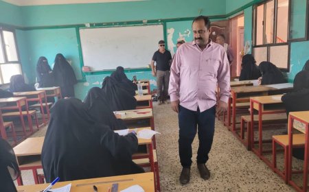 مدير عام مديرية قعطبة الشاعري يدشن بدء امتحانات الثانوية العامة