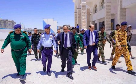 اللواء با مشموس يشيد بجهود المحافظ بن الوزير ودعم الأشقاء في الإمارات لإعادة تأهيل المنظومة الأمنية بشبوة