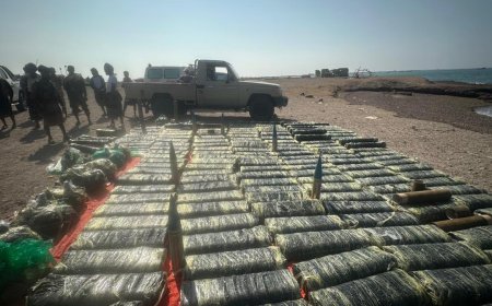 ضبط شحنة أسلحة ضخمة بـ "رأس العارة" في لحج كانت في طريقها إلى الحوثيين 