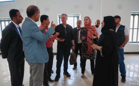 وفد من السفارة الهولندية يزور المكلا للاطلاع على مشاريع ثقافية وتنموية