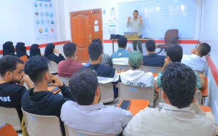 جامعة إقليم سبأ تتجه لافتتاح كلية إعلام.. واختتام أول دورة تطبيقية لطلاب الصحافة بمأرب