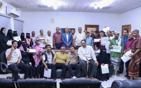 بمناسبة عيد العمال.. مؤسسة مياه عدن تكرم 49 موظفًا وموظفة تقديرًا لتفانيهم في العمل