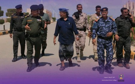 نائب مدير الأمن بساحل حضرموت ورئيس مجلس إدارة مجموعة بن دول يزوران كلية الشرطة حضرموت