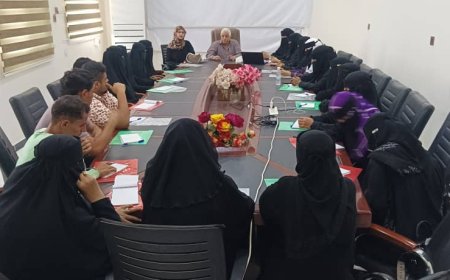 فضيل يدشن الدورة التدريبية الخاصة بالأرشفة لموظفي وموظفات ديوان جامعة لحج