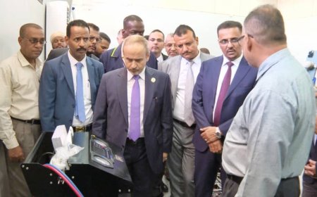 الوزير الوصابي وأمين عام محلي حضرموت العمقي يدشنان إنطلاق برنامج تطوير تخصص التبريد والتكييف في المعهد التقني بالمكلا بتمويل كويتي