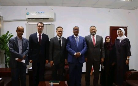 الوزير الزعوري: الحرب تسببت في انهيار العملة وتدهور الخدمات.. والحل يبدأ بفك الارتباط الاقتصادي بين صنعاء وعدن