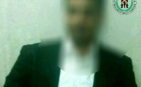 الحزام الأمني يلقي القبض على مطلوب أمني في نقطة دوفس بمحافظة أبين