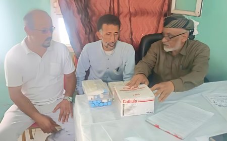 مكتب الصحة ومستشفى رصد يتسلمان حقناً مضادة لسمّ الثعابين مقدمة من مؤسسة النقيب الخيرية