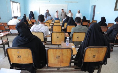 جامعة المهرة تدشّن امتحانات الفصل الدراسي الثاني بكلية التعليم المفتوح