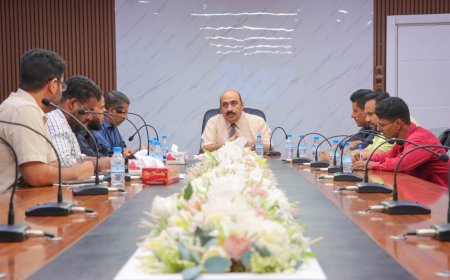 المدير باعباد يلتقي بمدير منظمة رحمة حول العالم مكتب اليمن لمناقشة تنفيذ عدد من المشاريع والبرامج