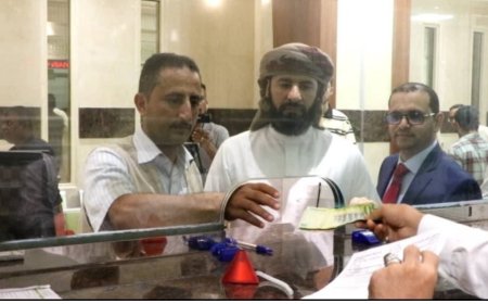 وفاءً للوعد..وزارة الأوقاف والإرشاد تبدأ تسليم المبالغ المستردة لحجاج بلادنا عن موسم 1445هـ